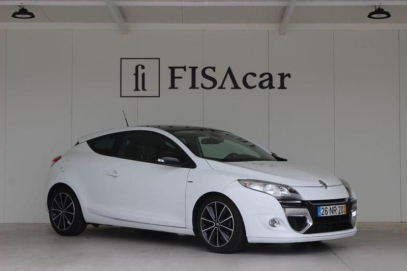 Branco Usado 2013 Renault Mégane III Coupé | € 12.900 (Preço justo) - Imagem 1/4