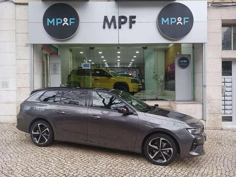 Cinzento Usado 2025 Opel Astra Sport Carrinha | € 25.490 (Bom preço) - Imagem 1/4