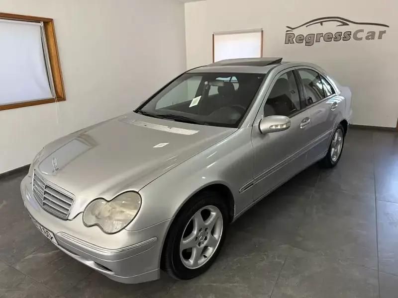 Cinzento Usado 2001 Mercedes C220 Sedan | € 6.250 (Preço justo) - Imagem 1/4