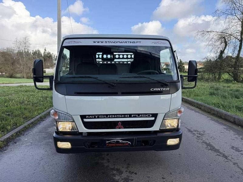 Usado Mitsubishi Canter 130 HP (95 kW) 2010 Branco
