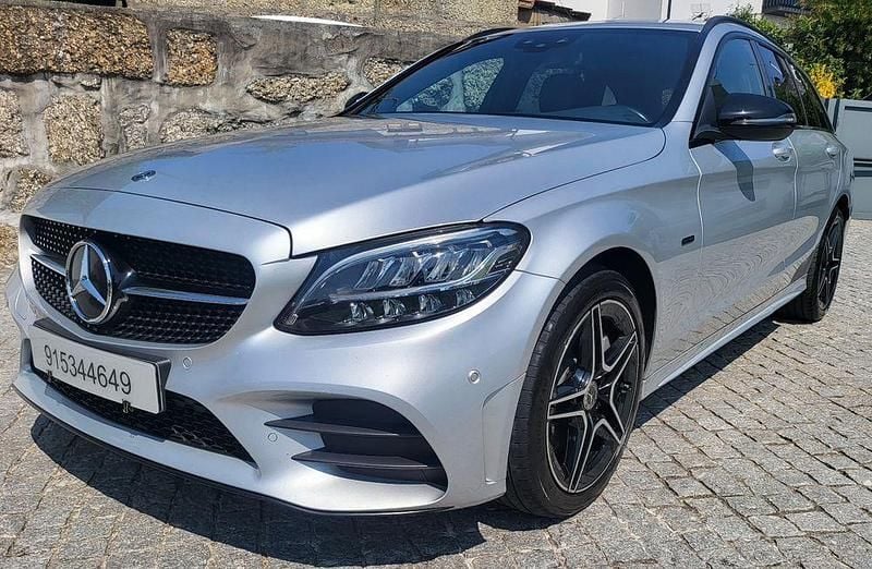 Usado 2021 Mercedes C300e AMG line Sedan | € 27.750 (Preço justo) - Imagem 1/4