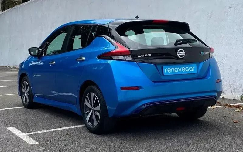 Usado Nissan Leaf Acenta 110 kW (150 HP) 2021 Azul Citadino