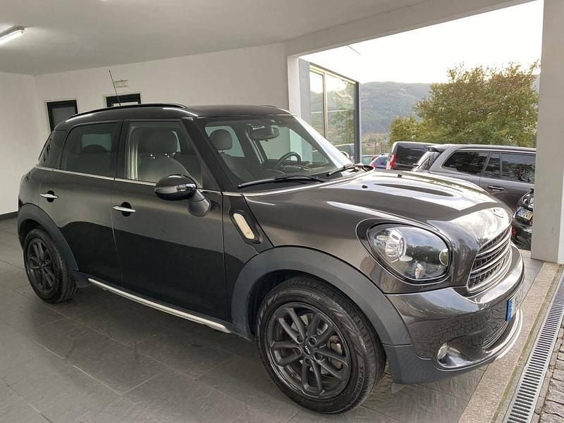 Usado Mini Countryman 112 HP (82 kW) 2016 Cinzento SUV