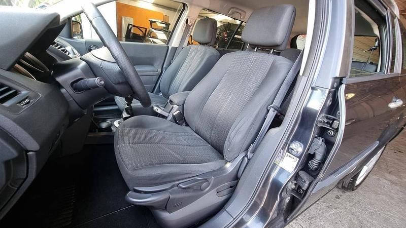 Usado Renault Mégane III 105 HP (77 kW) 2009 Cinzento Carrinha