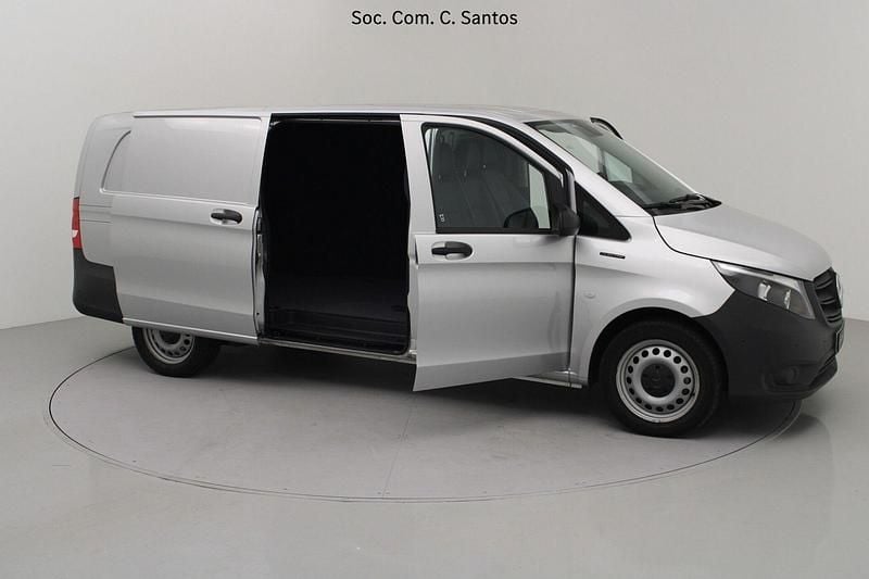 Usado Mercedes e-Vito 85 kW (116 HP) 2023 Cinza Monovolume