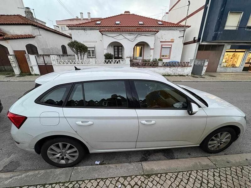 Usado Skoda Scala 116 HP (85 kW) 2020 Branco Citadino