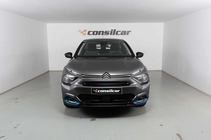 Cinza Usado 2022 Citroën e-C4 Live Citadino | € 19.980 (Preço justo) - Imagem 1/4