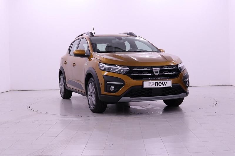 Cinzento cometa Usado 2022 Dacia Sandero Stepway Citadino | € 17.700 (Preço justo) - Imagem 1/4