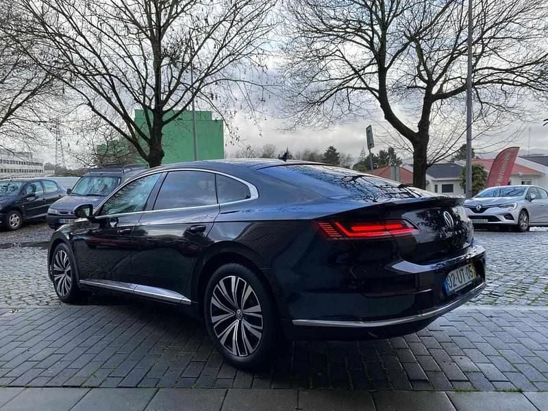 Usado VW Arteon 150 HP (110 kW) 2018 Preto Citadino