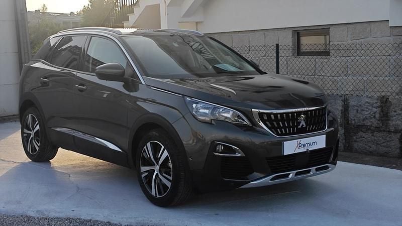 Usado Peugeot 3008 120 HP (88 kW) 2018 Cinzento SUV