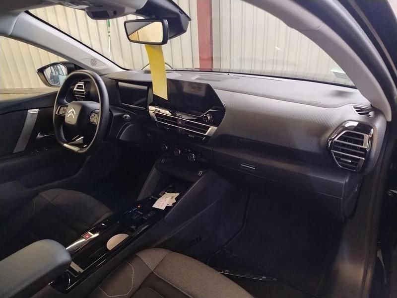 Usado Citroën e-C4 100 kW (136 HP) 2024 Preto Sedan