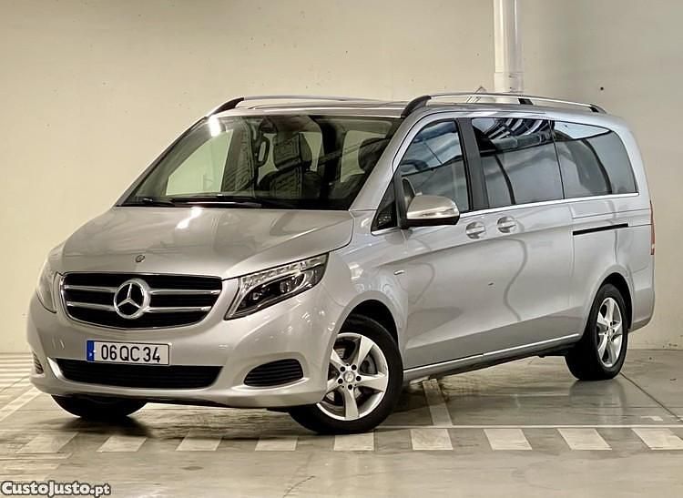 Cinza Usado 2015 Mercedes V250 Avantgarde Monovolume | € 37.500 (Preço justo) - Imagem 1/1