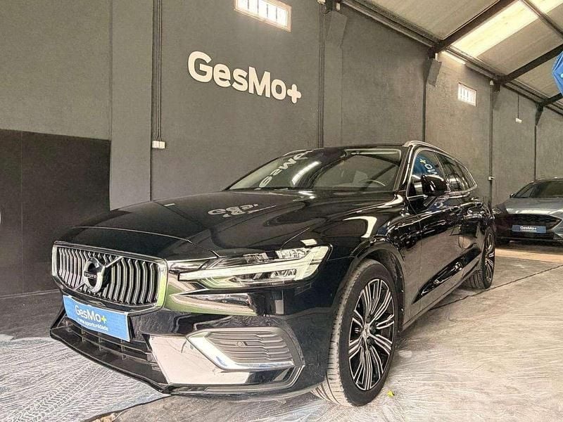Usado Volvo V60 340 HP (250 kW) 2020 Preto Carrinha