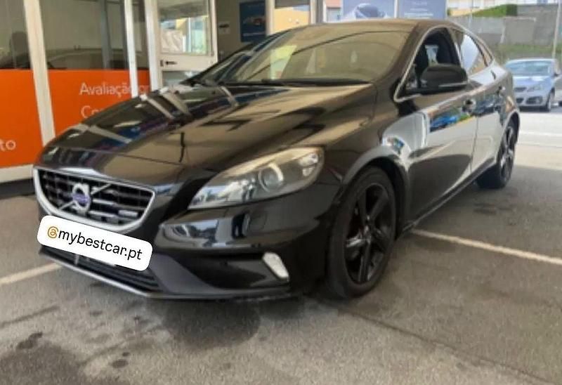 Usado Volvo V40 R-Design 115 HP (84 kW) 2013 Preto Coupé
