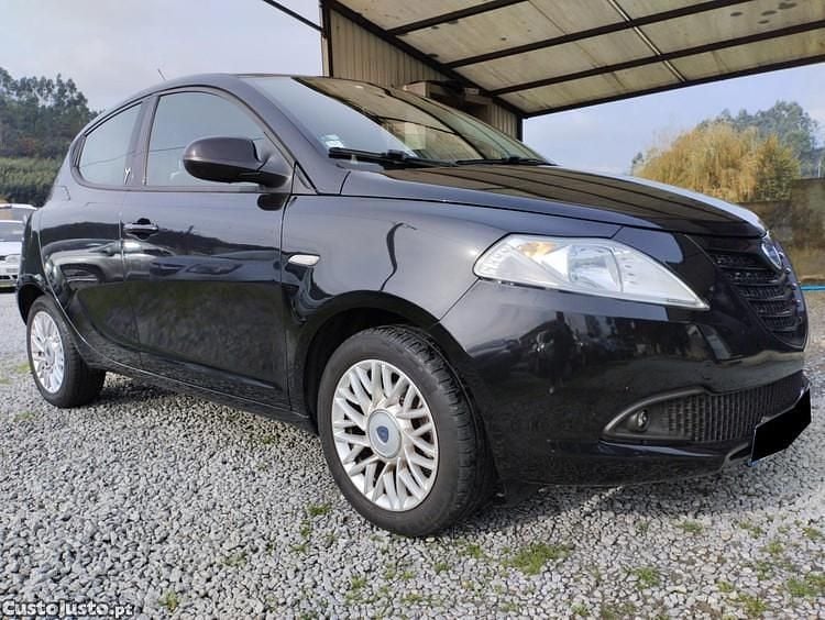 Preto Usado 2015 Lancia Ypsilon Gold Citadino | € 7.250 (Bom preço) - Imagem 1/1
