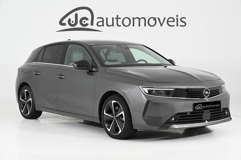 Cinza Usado 2023 Opel Astra Elegance | € 23.000 (Super Preço) - Imagem 1/4