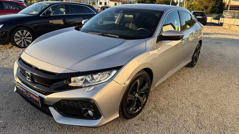 Usado Honda Civic 126 HP (92 kW) 2019 Cinzento