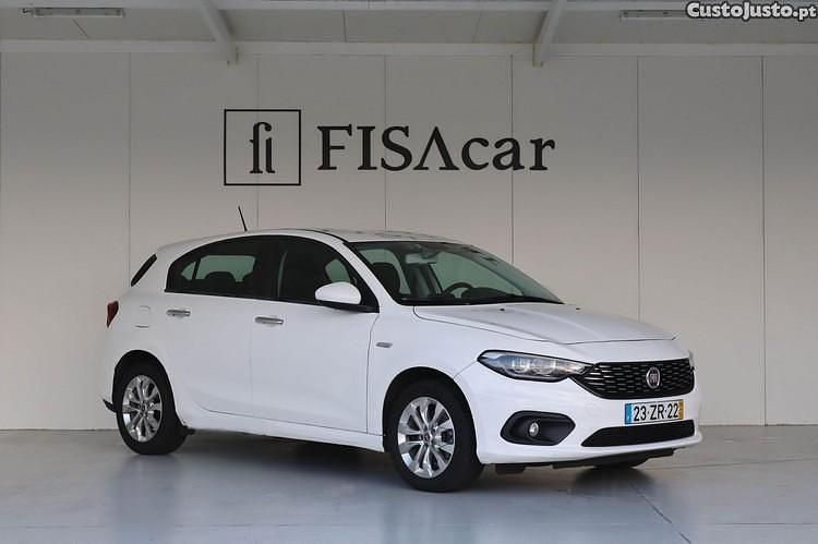 Branco Usado 2019 Fiat Tipo Lounge Citadino | € 11.300 (Bom preço) - Imagem 1/1