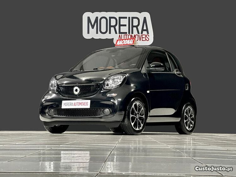 Preto Usado 2014 Smart ForTwo Coupé Passion Coupé | € 10.999 - Imagem 1/1