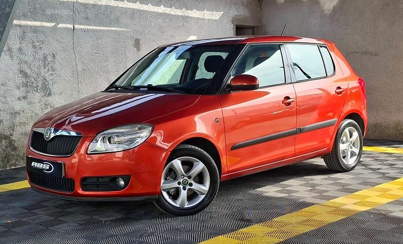 Laranja Usado 2008 Skoda Fabia Elegance | € 5.990 (Caro) - Imagem 1/4