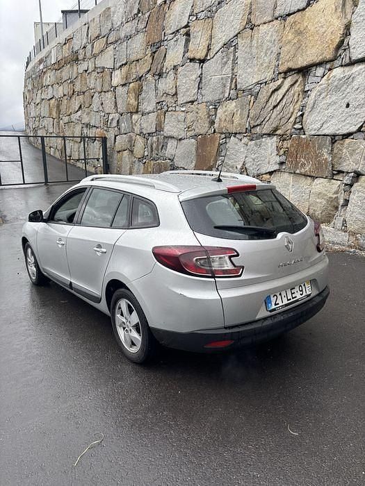 Usado 2010 Renault Mégane III Sedan | € 4.990 (Preço justo) - Imagem 1/4
