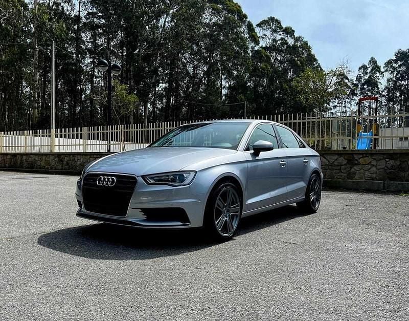 Cinzento Usado 2015 Audi A3 Carrinha | € 16.750 (Super Preço) - Imagem 1/4