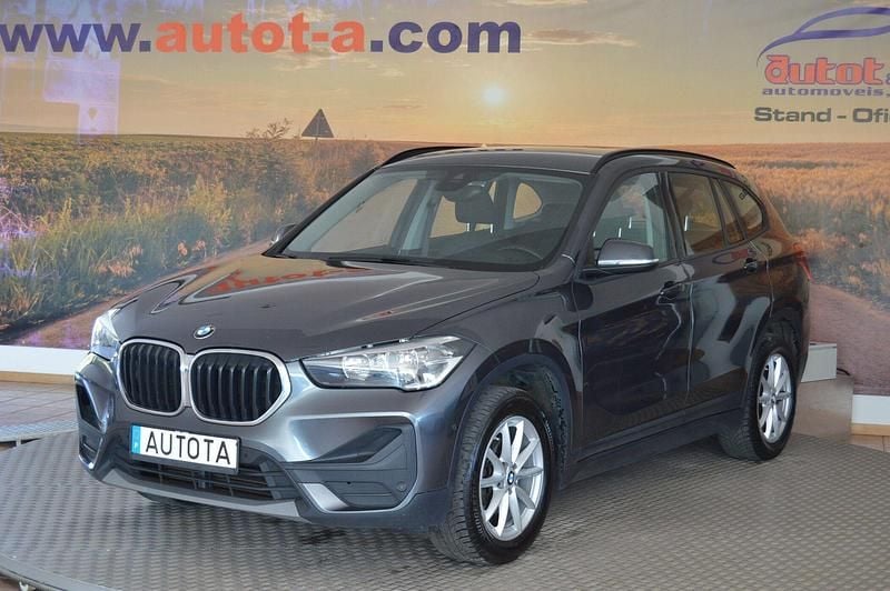 Cinza Usado 2021 BMW X1 SUV | € 24.400 (Preço justo) - Imagem 1/4