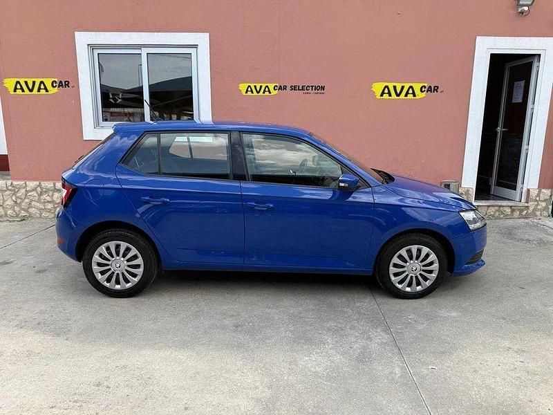 Usado Skoda Fabia Active 75 HP (55 kW) 2019 Sedan