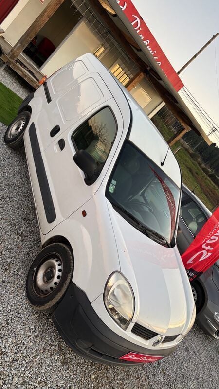 Branco Usado 2005 Renault Kangoo Monovolume | € 4.000 - Imagem 1/4