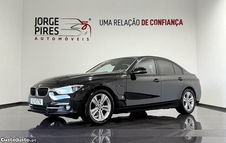 Preto Usado 2018 BMW 330e Sport Line Sedan | € 24.790 (Preço elevado) - Imagem 1/1