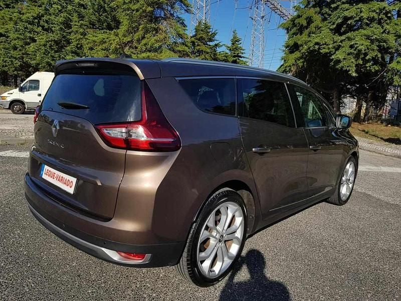 Usado Renault Scénic IV 110 HP (80 kW) 2018 Cinzento Monovolume