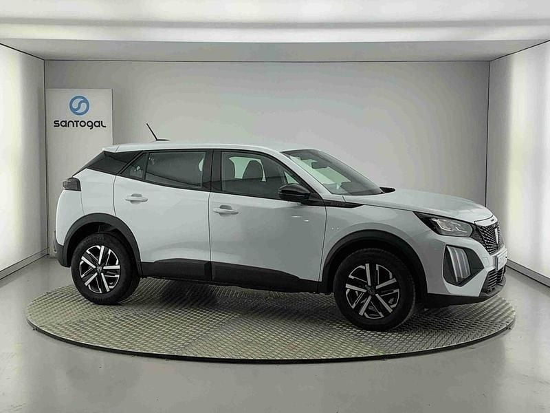 Branco Usado 2025 Peugeot 2008 Style SUV | € 22.200 (Preço justo) - Imagem 1/4