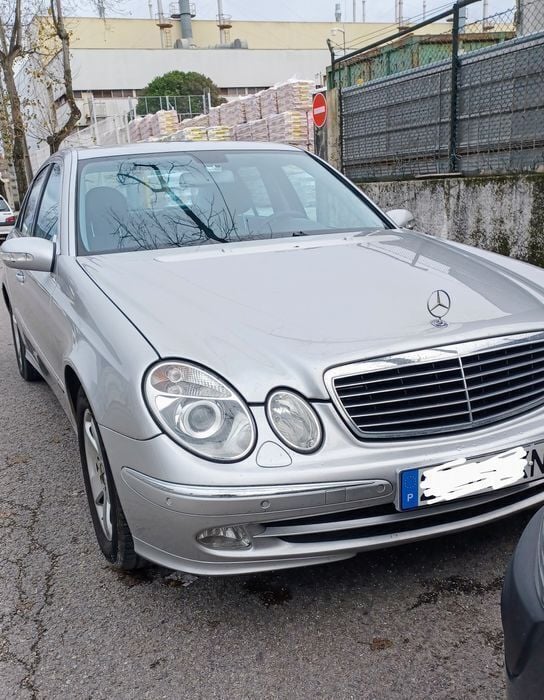 Usado 2003 Mercedes E220 Sedan | € 6.500 (Preço justo) - Imagem 1/4