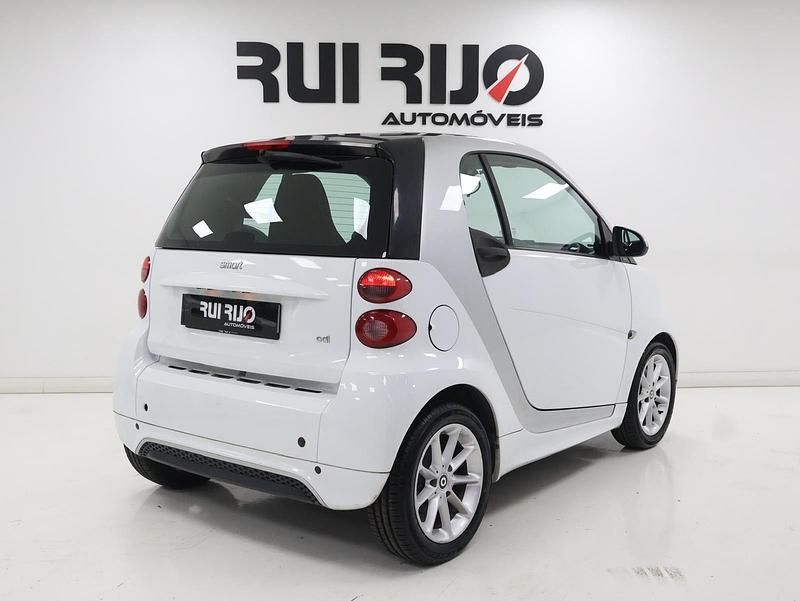 Usado Smart ForTwo Coupé Passion 54 HP (39 kW) 2014 Branco Coupé