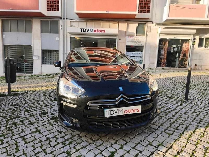 Preto Usado 2014 Citroën DS5 Citadino | € 9.450 (Bom preço) - Imagem 1/4