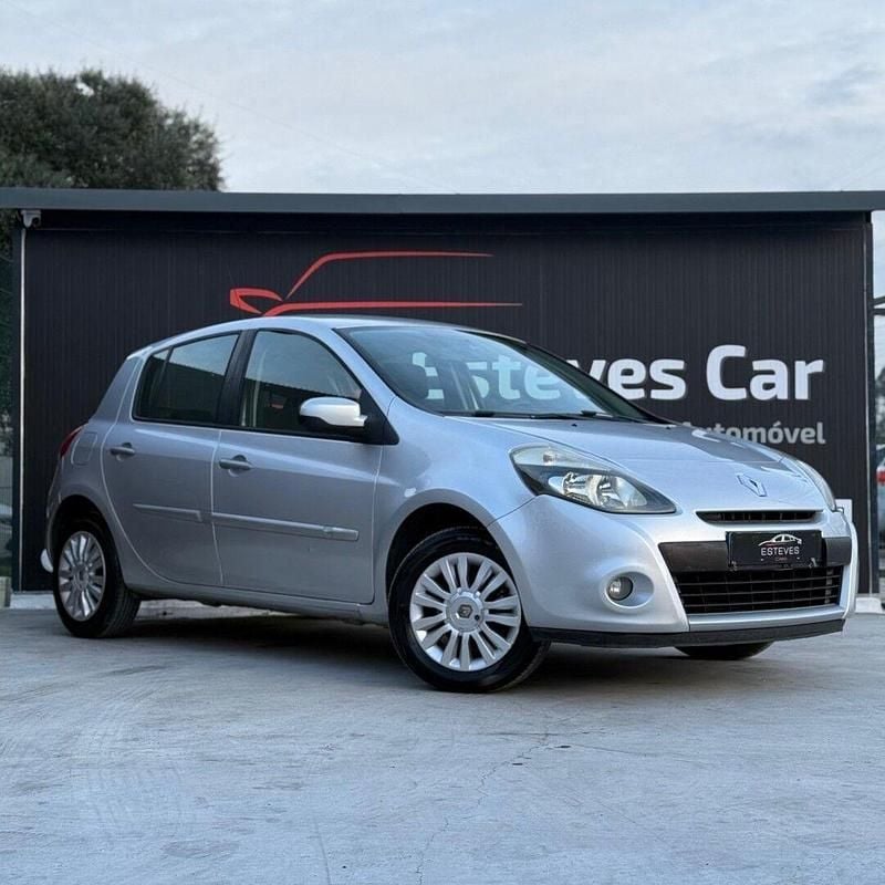 Cinza Usado 2011 Renault Clio II | € 4.950 (Preço justo) - Imagem 1/4