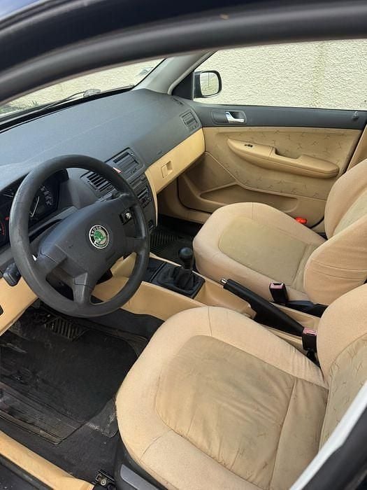 Usado Skoda Fabia 101 HP (74 kW) 2000 Sedan