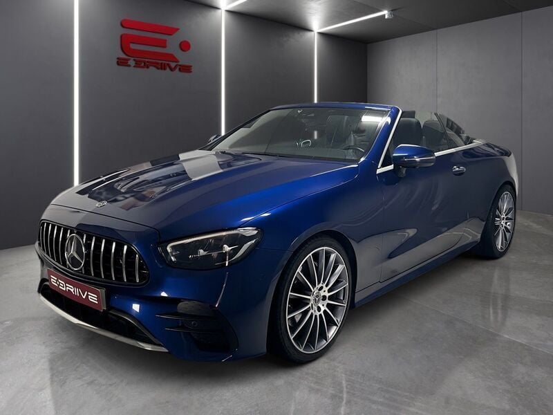 Azul Usado 2021 Mercedes E220 AMG line Coupé | € 56.980 (Caro) - Imagem 1/4