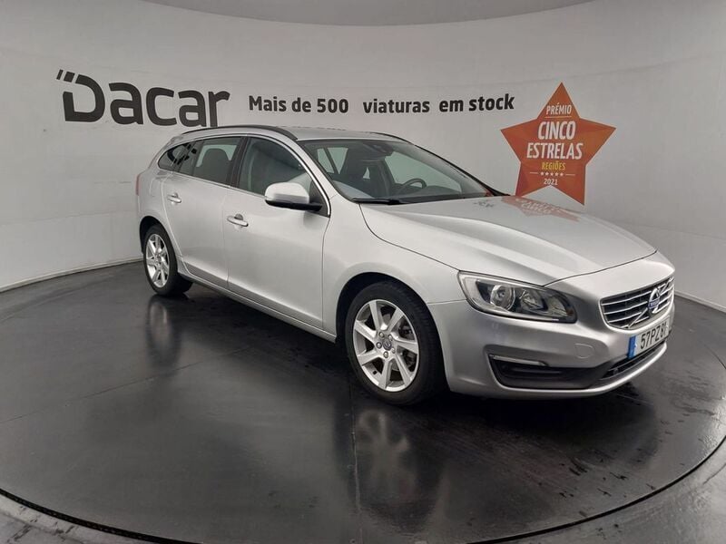 Cinzento Usado 2015 Volvo V60 Carrinha | € 9.300 (Bom preço) - Imagem 1/4