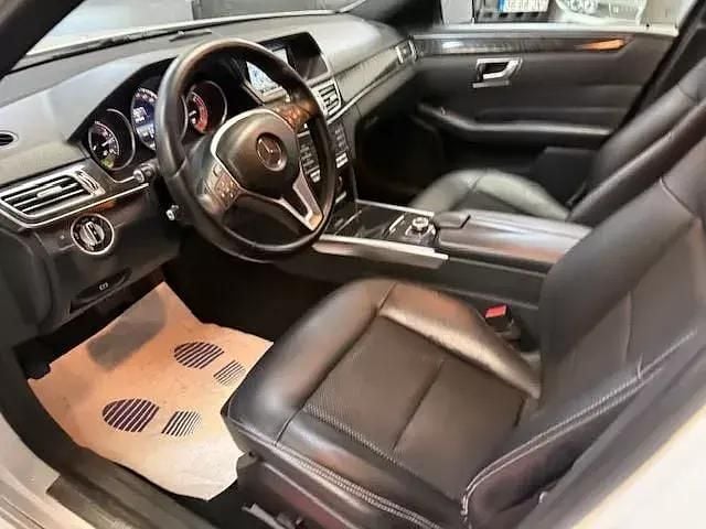 Usado Mercedes E250 Avantgarde 204 HP (150 kW) 2016 Branco Sedan