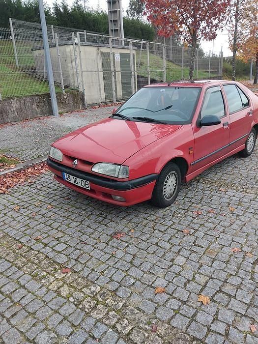Usado 1993 Renault 19 Sedan | € 2.000 - Imagem 1/4