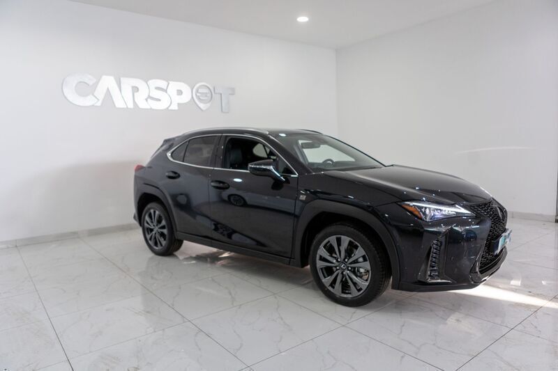 Preto Usado 2023 Lexus UX Sport Line SUV | € 41.480 - Imagem 1/4