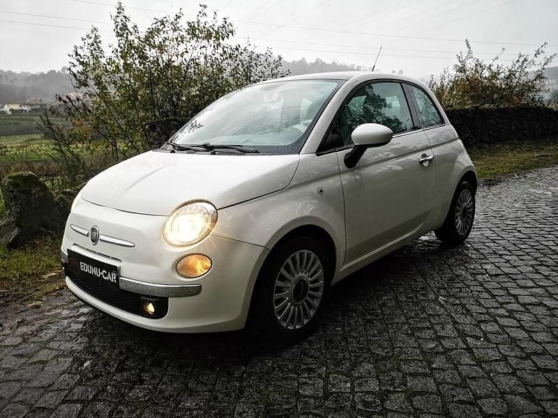 Branco Usado 2011 Fiat 500 Lounge Citadino | € 6.990 (Preço justo) - Imagem 1/4