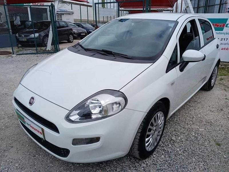 Usado Fiat Punto Easy 95 HP (69 kW) 2016 Branco Citadino