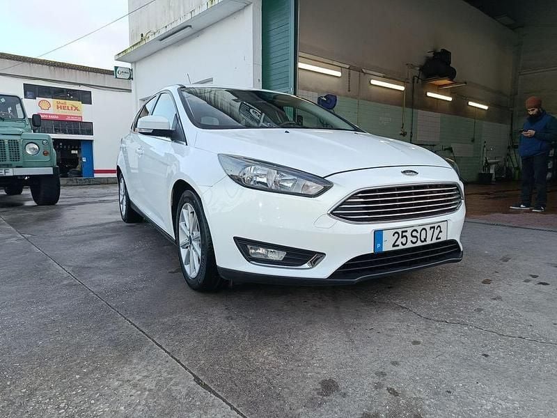 Usado Ford Focus 125 HP (91 kW) 2017 Sedan
