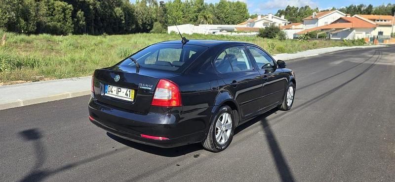 Usado Skoda Octavia GreenLine 105 HP (77 kW) 2009 Sedan