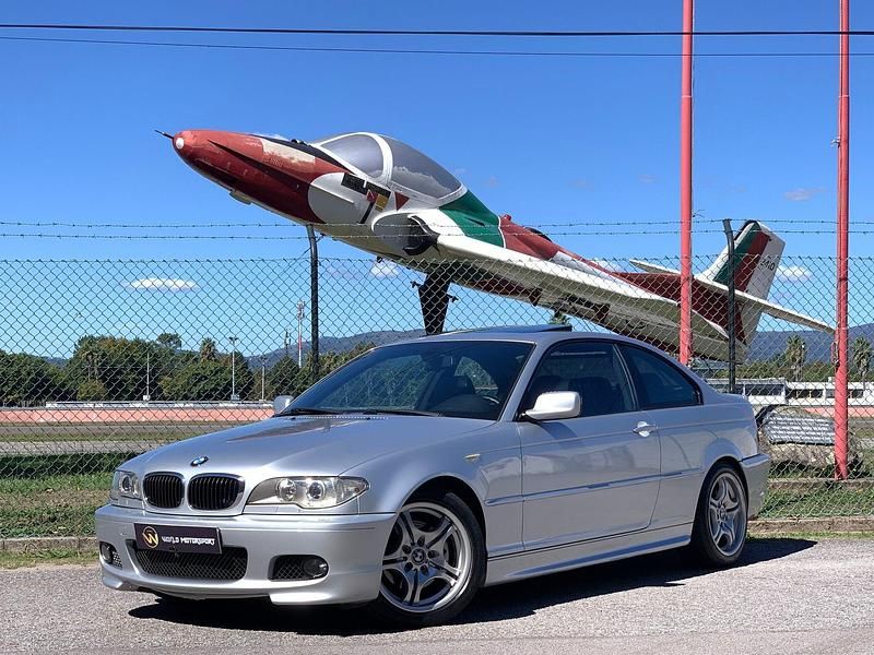 Cinza Usado 2004 BMW 320 Sport Line Coupé | € 11.990 - Imagem 1/4