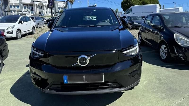 Usado Volvo C40 175 kW (238 HP) 2023 Preto SUV