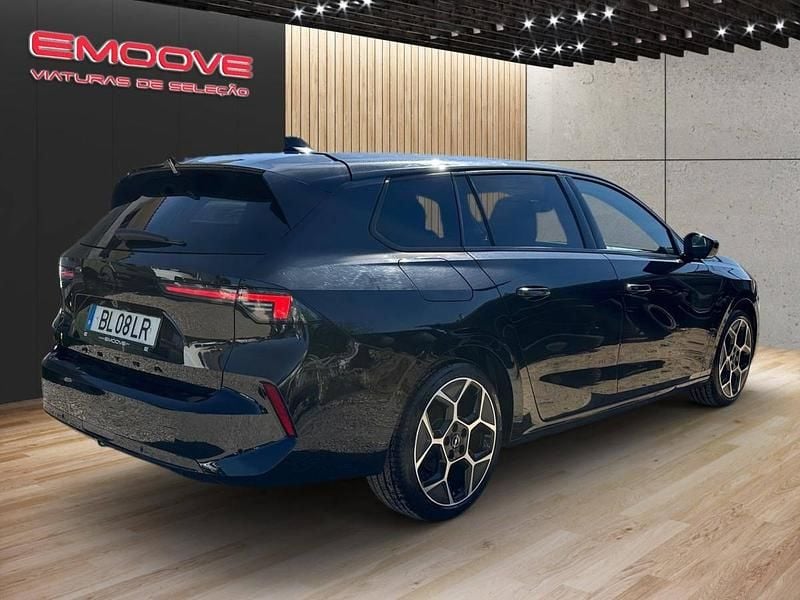 Usado Opel Astra Sport 130 HP (95 kW) 2024 Preto Carrinha