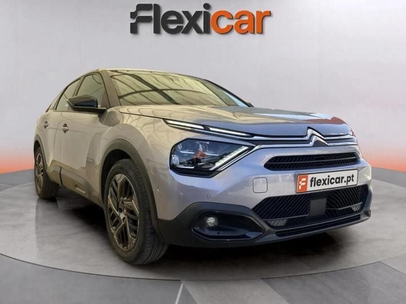Cinza Usado 2022 Citroën C4 Feel Sedan | € 16.890 (Preço justo) - Imagem 1/4